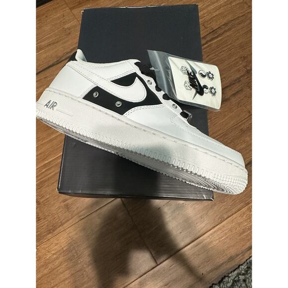 Nike Air Force 1 '07 PRM "Silver Chain" Sneakers DA8571-100 Size 6 - Picture 1 of 5